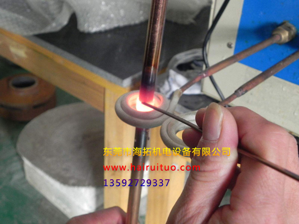 只要一招 保證鋼棒淬火后不會出現(xiàn)缺陷裂紋(圖1)