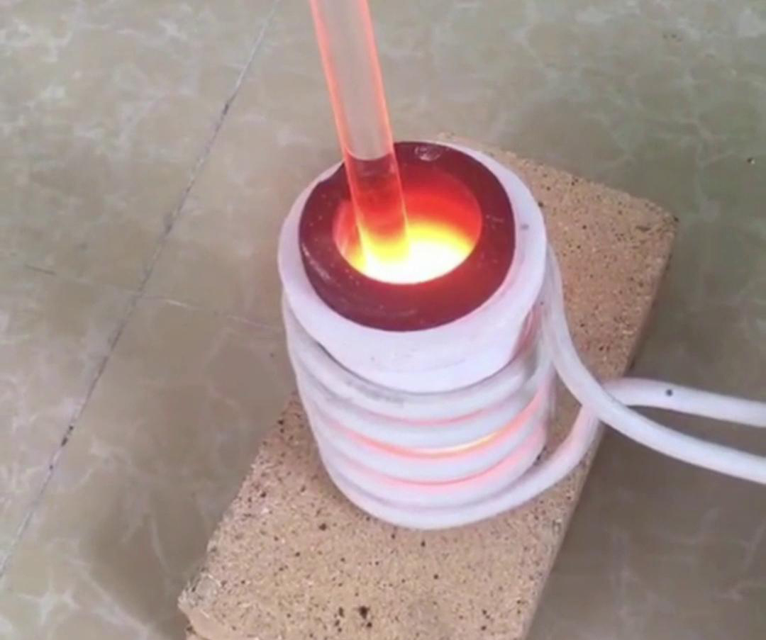 小型高頻熔煉爐：家用電壓，高效熔煉
