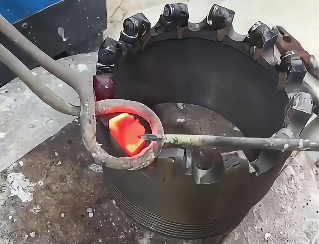 使用高頻焊機(jī)對鉆頭合金進(jìn)行焊接，需要遵循一系列步驟來確保完成焊接