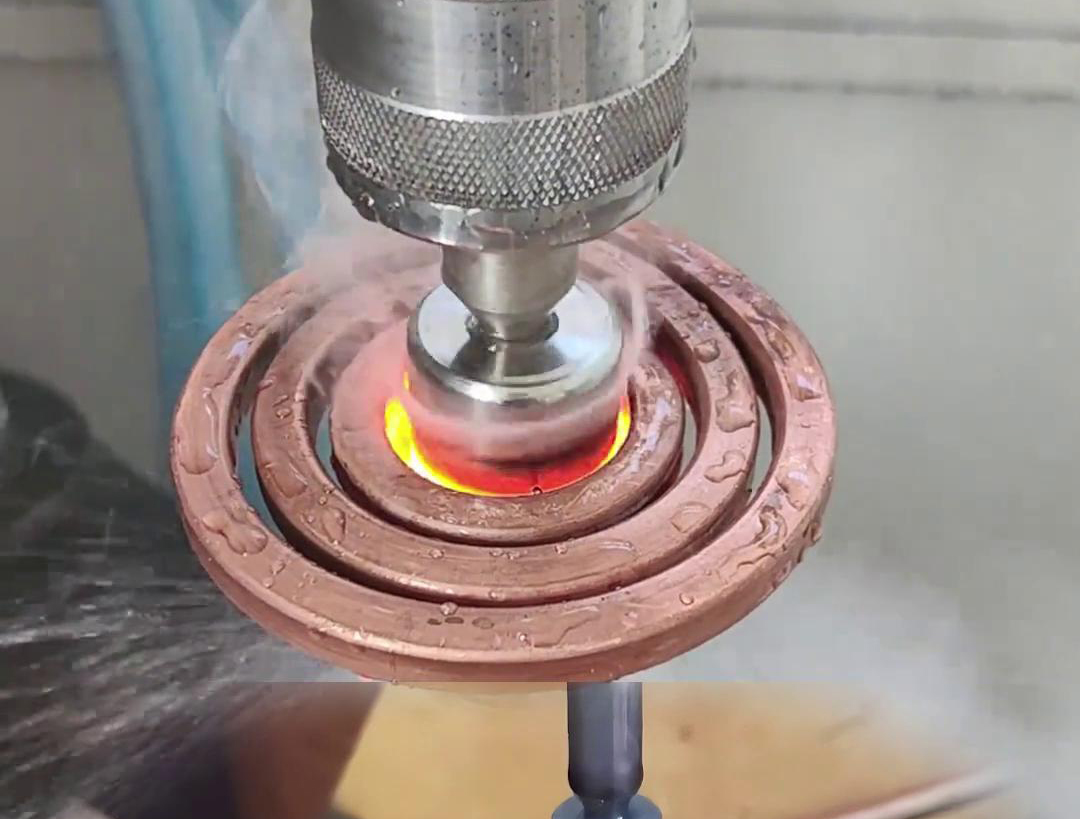 小型高頻淬火機(jī)適用于常見小型五金金屬材料的淬火熱處理(圖2)