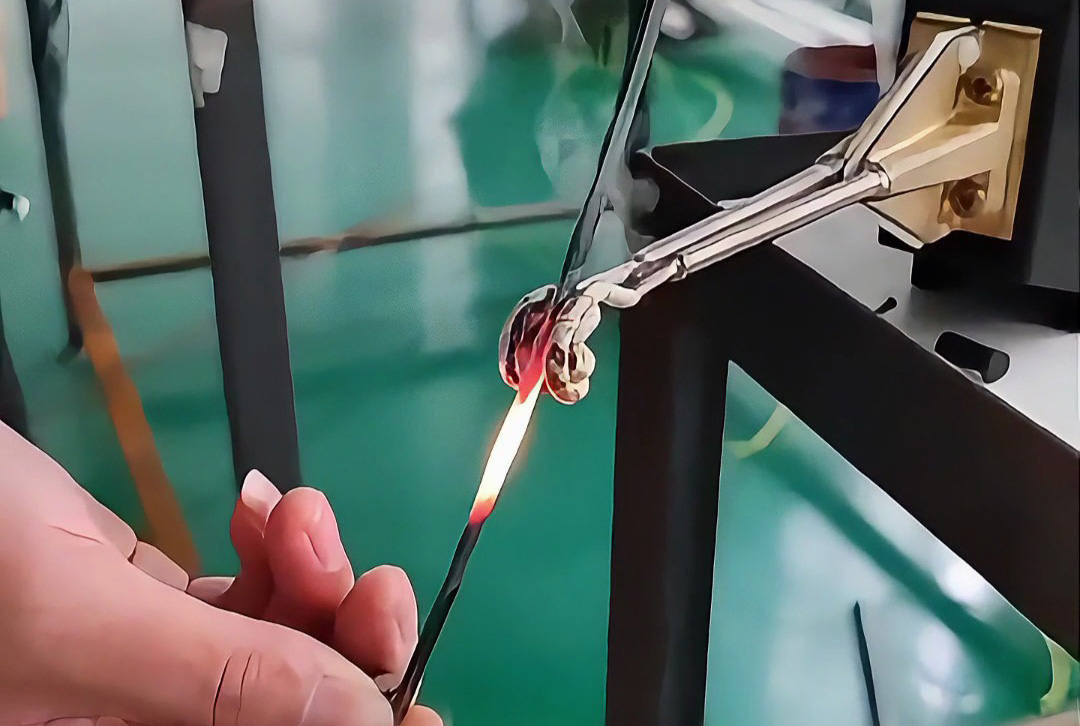 粉絲要的小型超高頻加熱機(jī)來了！220V 供電 + 6kW 功率，焊接 / 退火全適配！