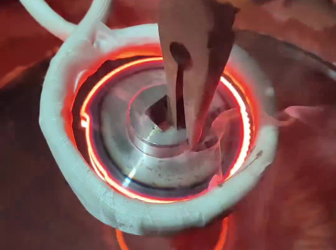 制動齒輪淬火高效方案！海瑞拓超高頻淬火機，硬度耐磨雙提升