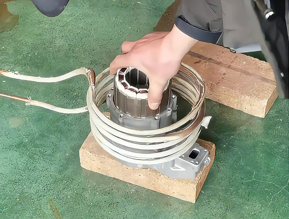 新能源電機(jī)熱裝配核心利器！海瑞拓高頻加熱機(jī)，精準(zhǔn)高