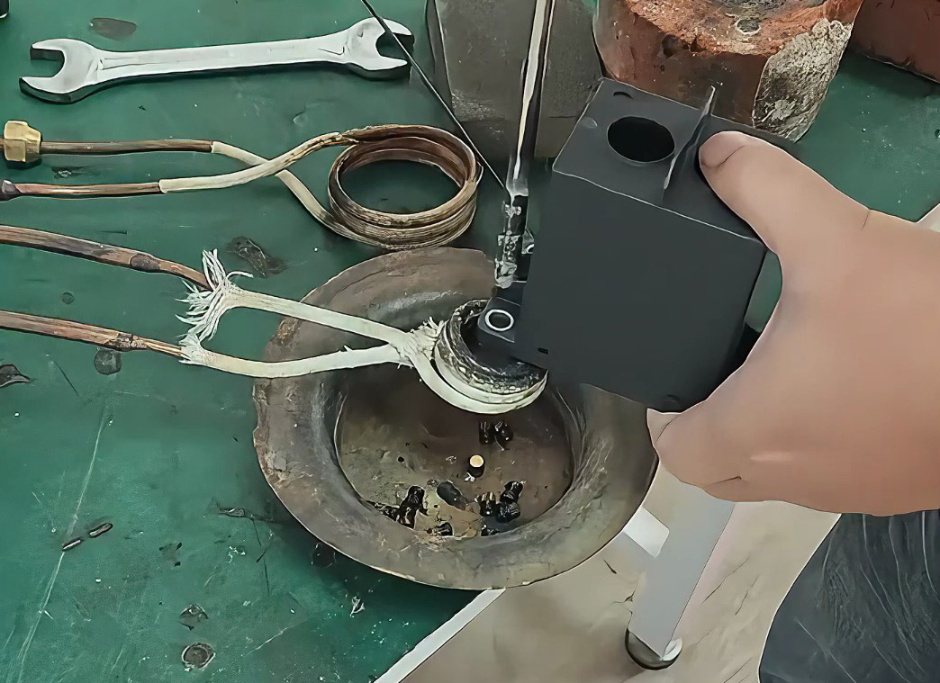 廢品回收神器！海瑞拓高頻加熱機，輕松分離PBT塑料