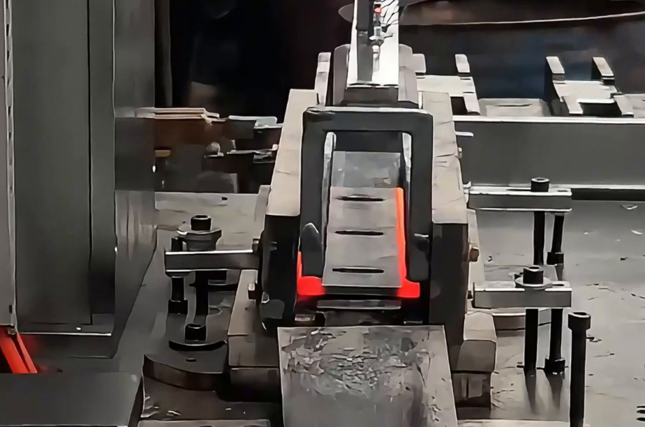 中小型加工廠優(yōu)選！海瑞拓簡易半自動農(nóng)機(jī)刀具高頻淬火設(shè)備，刀片淬火不變形
