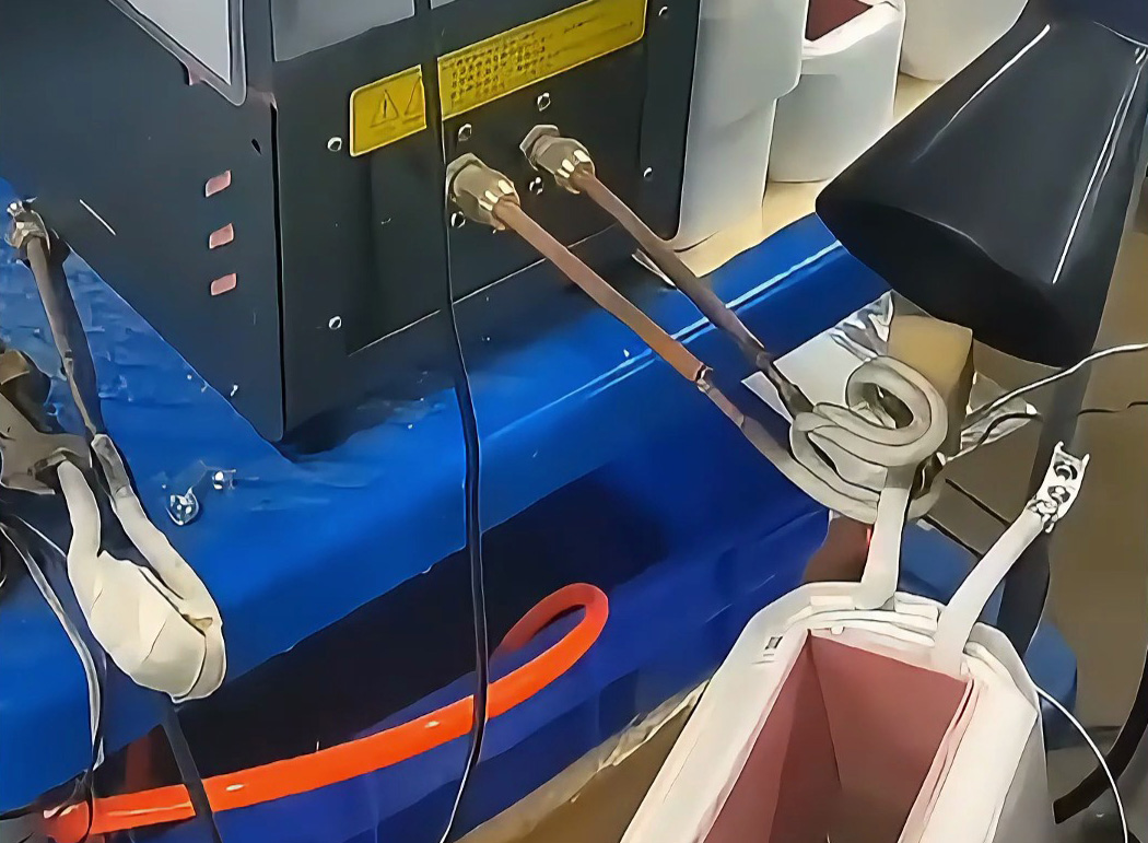 銅端子錫焊接全流程展示，焊工小哥親授高頻焊接技巧，新手必看！
