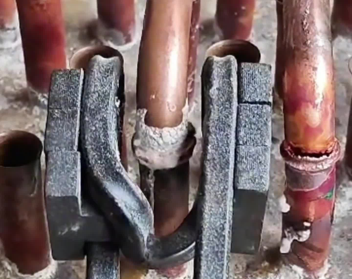 手持式高頻焊機(jī)｜冷凝器散熱器銅管彎頭釬焊兩大工藝，按需選更高效(圖2)