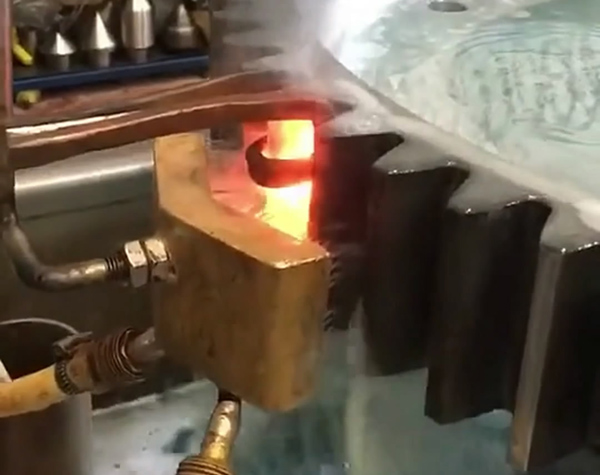 齒輪淬火機(jī)廠家—海瑞拓工廠參考打樣