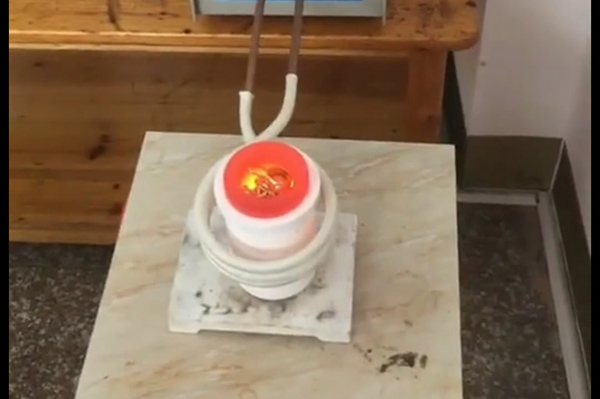 頻率越高，中頻熔煉電爐價格越高？