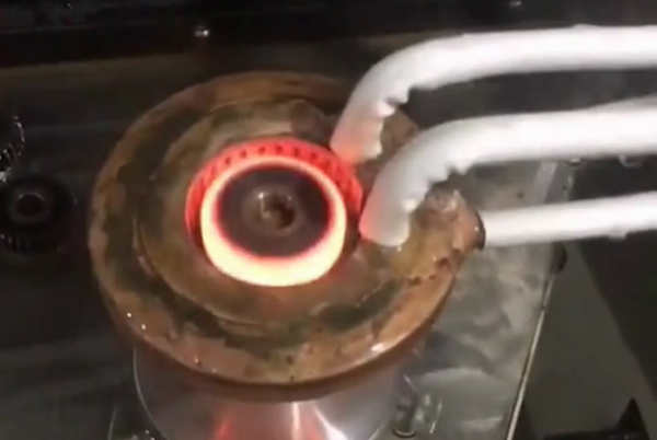  立式高頻淬火機床 ，自動化齒輪淬火設(shè)備